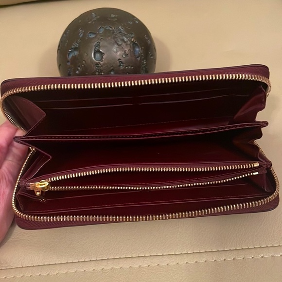 AUTHENTIC EUC LOUIS VUITTON SP4182 ROUGE FAUVISTE MONOGRAM VERNIS ZIPPY … - Picture 11 of 17